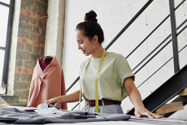 les enjeux de la société face à la numérisation croissante des emplois
